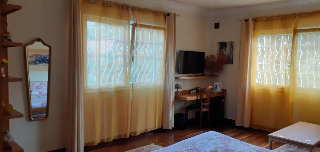 Chambre D'Hote Villa Maritampona Antsirabe Ngoại thất bức ảnh